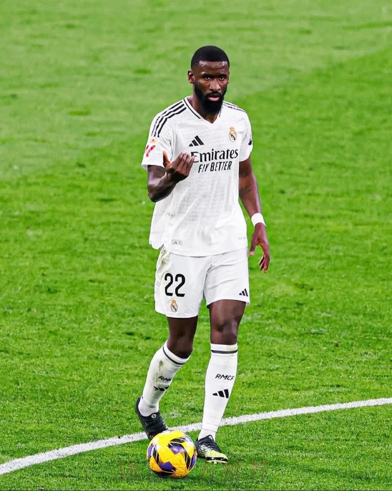 阿斯-吕迪格加盟阿拉巴将踢左后卫 门迪成轮换球员